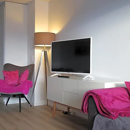 Seeblick Mit Anbindung An Ein 4-sterne-hotel Ξενοδοχείο